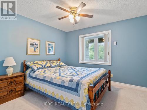 6 Lower Lane, Seguin, ON - Indoor Photo Showing Bedroom