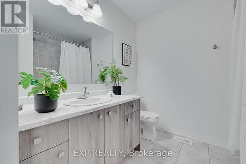 55 Freedom Crescent, Hamilton (Mount Hope), ON - Indoor Photo Showing Bathroom