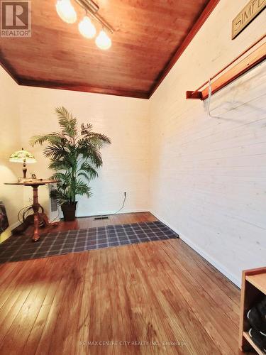 8 Sarah Street, Chatham-Kent (Thamesville), ON - Indoor Photo Showing Other Room