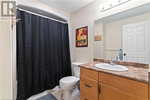 754 16Th Street, Hanover, ON - Indoor Photo Showing Bathroom