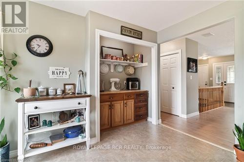 754 16Th Street, Hanover, ON - Indoor Photo Showing Other Room