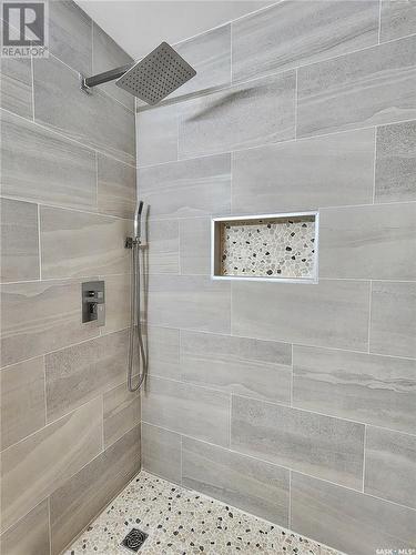 206 Frobisher Crescent, Saskatoon, SK - Indoor Photo Showing Bathroom