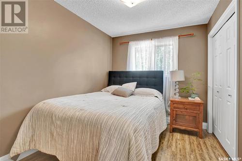 206 Frobisher Crescent, Saskatoon, SK - Indoor Photo Showing Bedroom