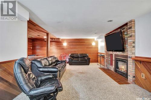 206 Frobisher Crescent, Saskatoon, SK - Indoor Photo Showing Living Room With Fireplace