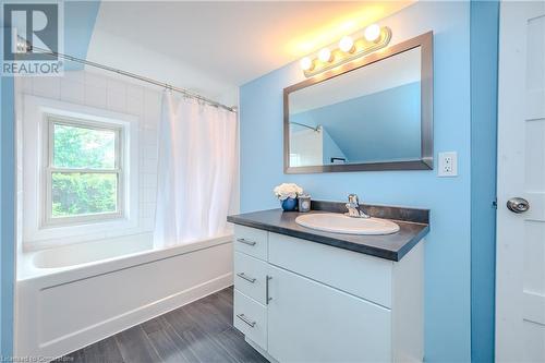 163 Stevenson Street S, Guelph, ON - Indoor Photo Showing Bathroom