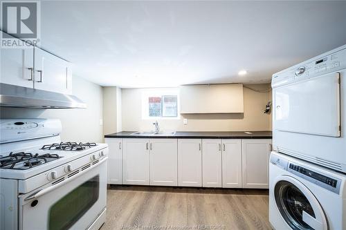 1060 Mckay, Windsor, ON - Indoor Photo Showing Laundry Room