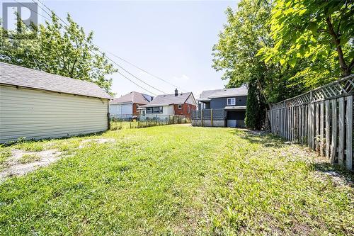 1060 Mckay, Windsor, ON - Outdoor