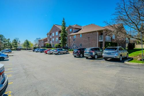 3050 Pinemeadow Drive|Unit #57, Burlington, ON - Outdoor