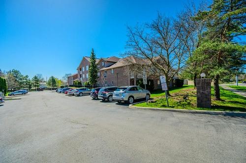 3050 Pinemeadow Drive|Unit #57, Burlington, ON - Outdoor