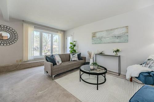 3050 Pinemeadow Drive|Unit #57, Burlington, ON - Indoor Photo Showing Living Room