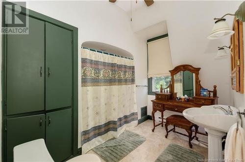 25 River Road, Petitcodiac, NB - Indoor Photo Showing Bathroom