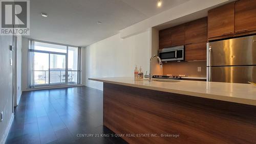 707 - 66 Forest Manor Road, Toronto, ON - Indoor Photo Showing Kitchen