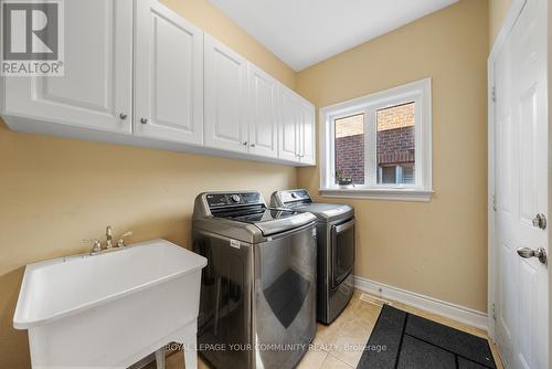 88 Mancini Crescent, Richmond Hill (Jefferson), ON - Indoor Photo Showing Laundry Room