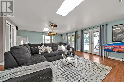 223 Garrard Road, Whitby (Blue Grass Meadows), ON - Indoor Photo Showing Living Room