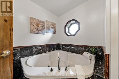 223 Garrard Road, Whitby (Blue Grass Meadows), ON - Indoor Photo Showing Bathroom