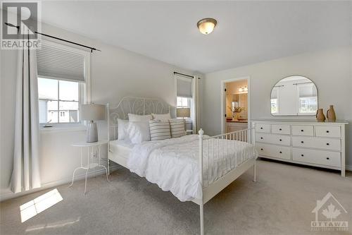 210 Clintonia Street, Ottawa, ON - Indoor Photo Showing Bedroom