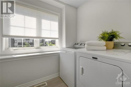 210 Clintonia Street, Ottawa, ON - Indoor Photo Showing Laundry Room