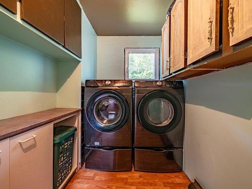 Salle de lavage - 131 Rue Des Mésanges, Val-Des-Sources, QC - Indoor Photo Showing Laundry Room