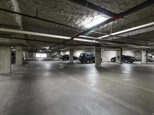 304-3008 Washington Ave, Victoria, BC - Indoor Photo Showing Garage