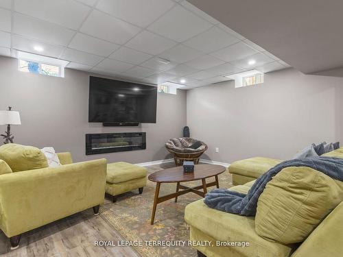 1821 Castlepoint Dr, Oshawa, ON - Indoor Photo Showing Basement