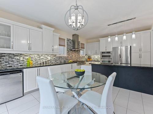 301 Chatfield Dr, Vaughan, ON - Indoor Photo Showing Dining Room