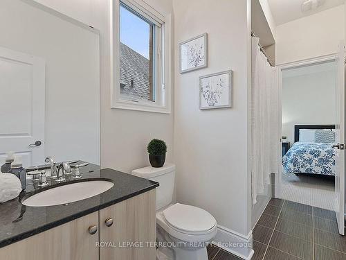 301 Chatfield Dr, Vaughan, ON - Indoor Photo Showing Bathroom