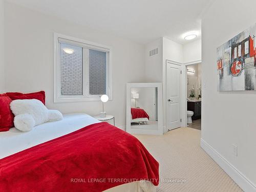 301 Chatfield Dr, Vaughan, ON - Indoor Photo Showing Bedroom