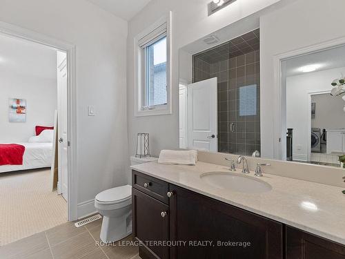 301 Chatfield Dr, Vaughan, ON - Indoor Photo Showing Bathroom