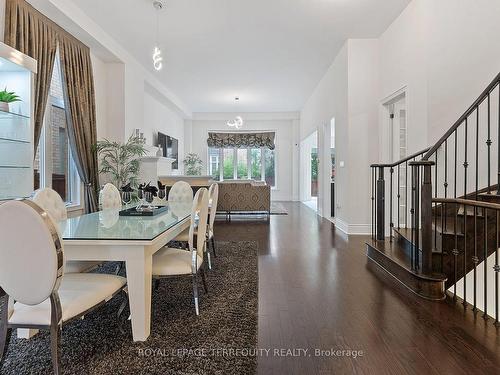 301 Chatfield Dr, Vaughan, ON - Indoor Photo Showing Dining Room