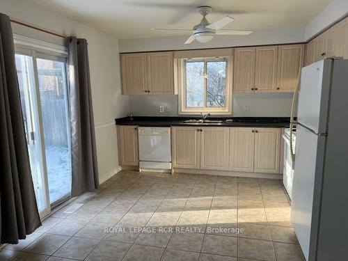 92 Kraus Rd, Barrie, ON - Indoor Photo Showing Kitchen With Double Sink