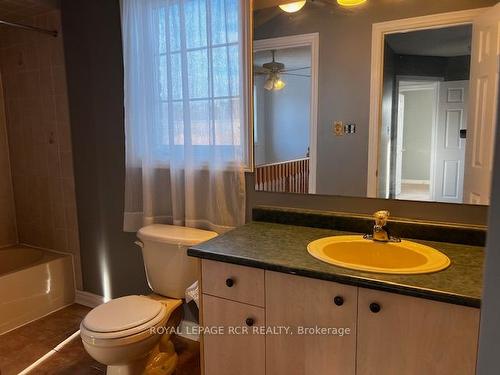 92 Kraus Rd, Barrie, ON - Indoor Photo Showing Bathroom