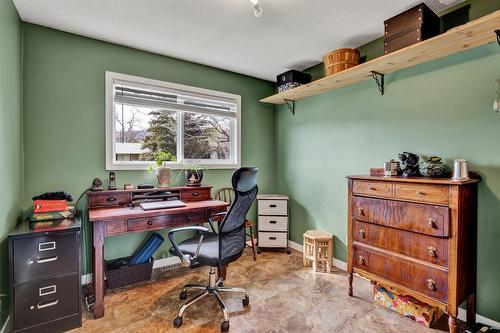 731 Walrod Street, Kelowna, BC - Indoor Photo Showing Office