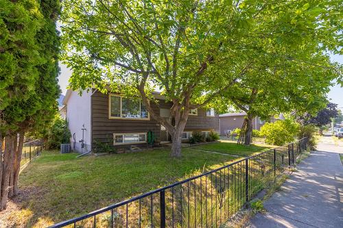 731 Walrod Street, Kelowna, BC - Outdoor