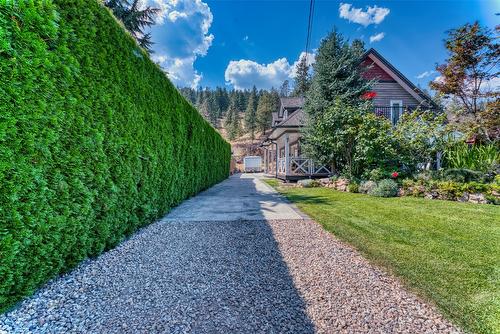 7372 Fintry Delta Road, Kelowna, BC - Outdoor