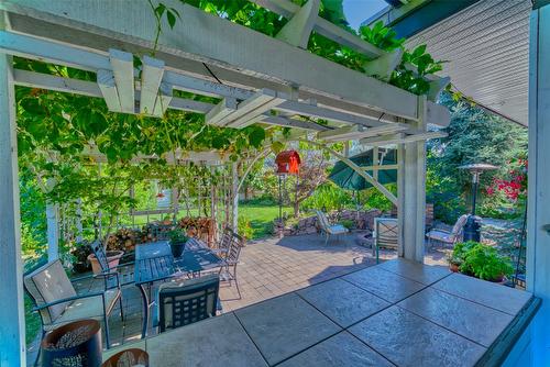 7372 Fintry Delta Road, Kelowna, BC - Outdoor With Deck Patio Veranda