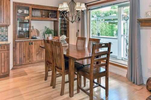 7372 Fintry Delta Road, Kelowna, BC - Indoor Photo Showing Dining Room