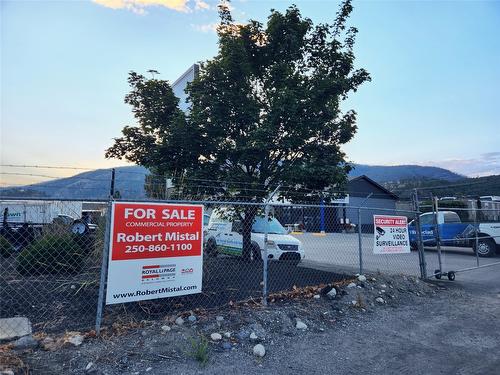 2490 Ross Road, West Kelowna, BC 