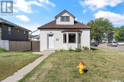 239 M Avenue N, Saskatoon, SK - Outdoor