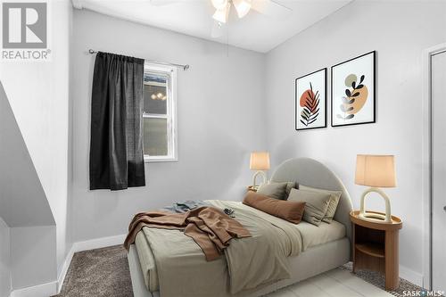 239 M Avenue N, Saskatoon, SK - Indoor Photo Showing Bedroom