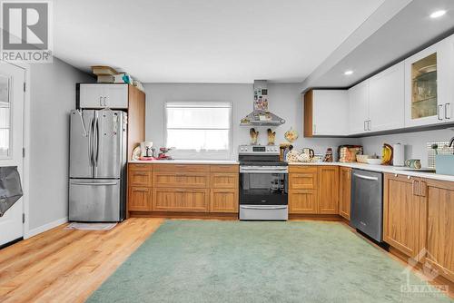 83-85 Elgin Street, Mississippi Mills, ON - Indoor Photo Showing Kitchen