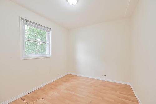 27 Cluny Avenue, Hamilton, ON - Indoor Photo Showing Other Room