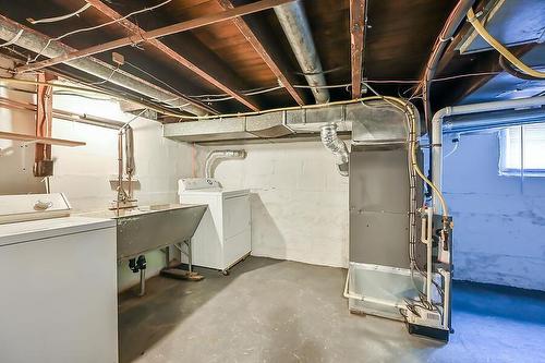 27 Cluny Avenue, Hamilton, ON - Indoor Photo Showing Laundry Room