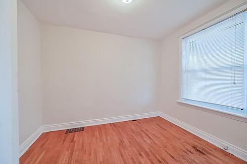 27 Cluny Avenue, Hamilton, ON - Indoor Photo Showing Other Room