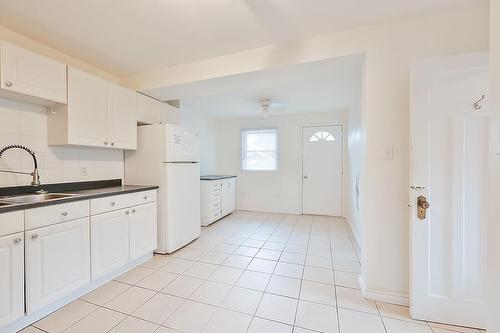 27 Cluny Avenue, Hamilton, ON - Indoor Photo Showing Kitchen