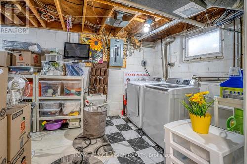 10 - 8 Esterbrooke Avenue, Toronto (Don Valley Village), ON - Indoor Photo Showing Laundry Room