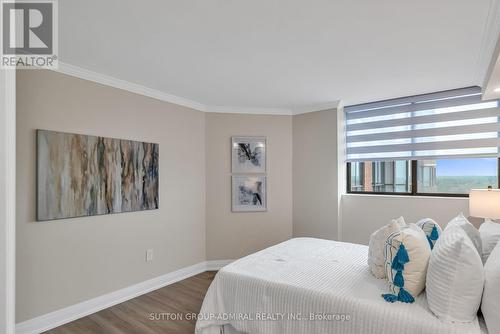 701 - 7601 Bathurst Street, Vaughan, ON - Indoor Photo Showing Bedroom