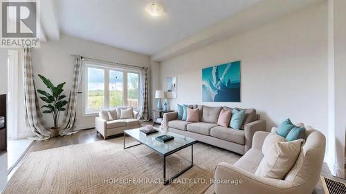 297 Atkinson Street, Clearview (Stayner), ON - Indoor Photo Showing Living Room