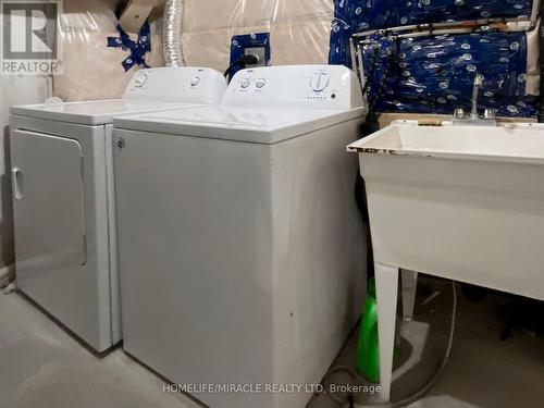 297 Atkinson Street, Clearview (Stayner), ON - Indoor Photo Showing Laundry Room