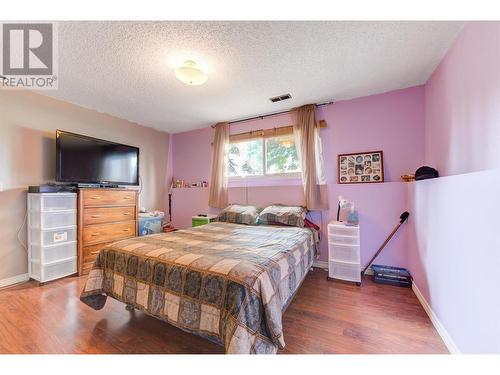 3355 Packers Court, Kelowna, BC - Indoor Photo Showing Bedroom