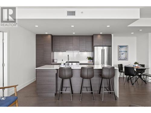 1181 Sunset Drive Unit# 1204, Kelowna, BC - Indoor Photo Showing Kitchen With Stainless Steel Kitchen With Upgraded Kitchen